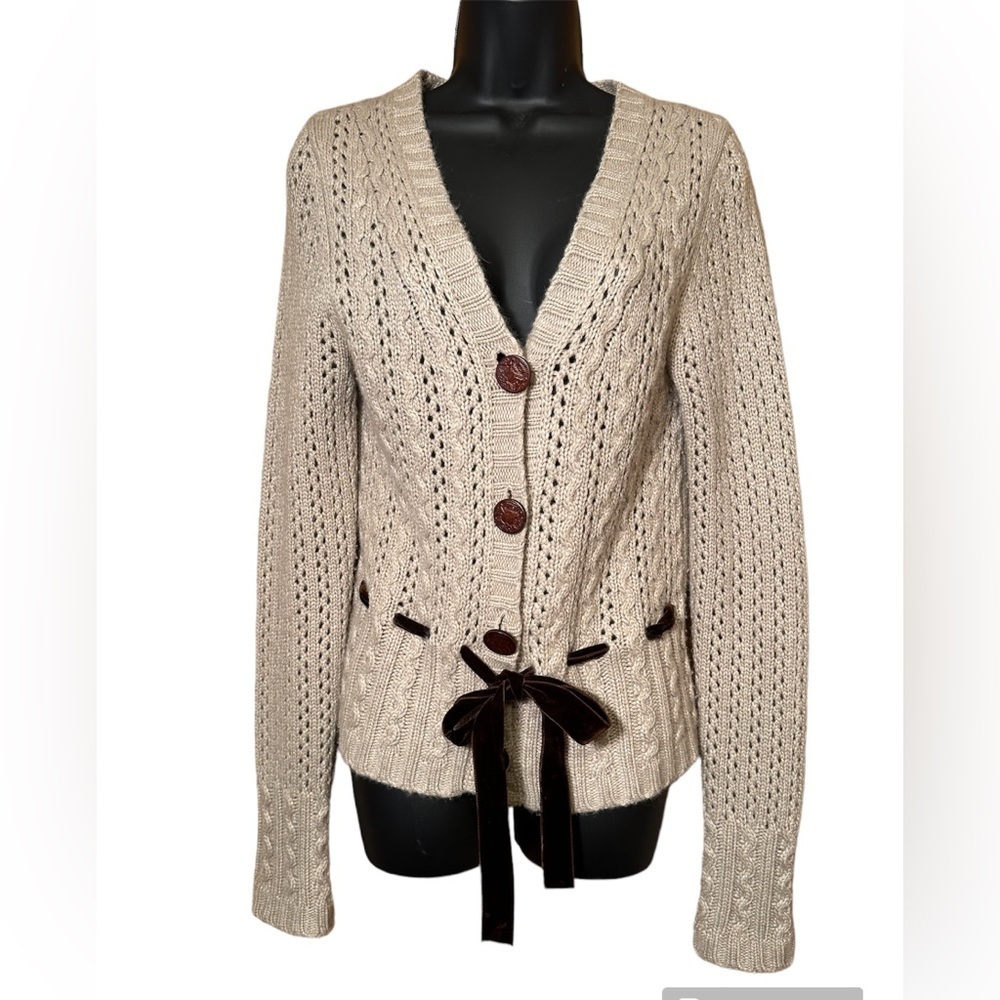 Riani tie waist button down sweater German size 34 equivalent to a US small